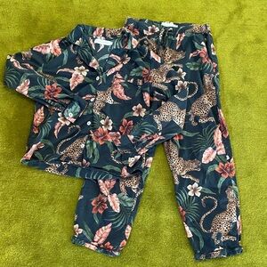 Desmond & Dempsey pajamas set